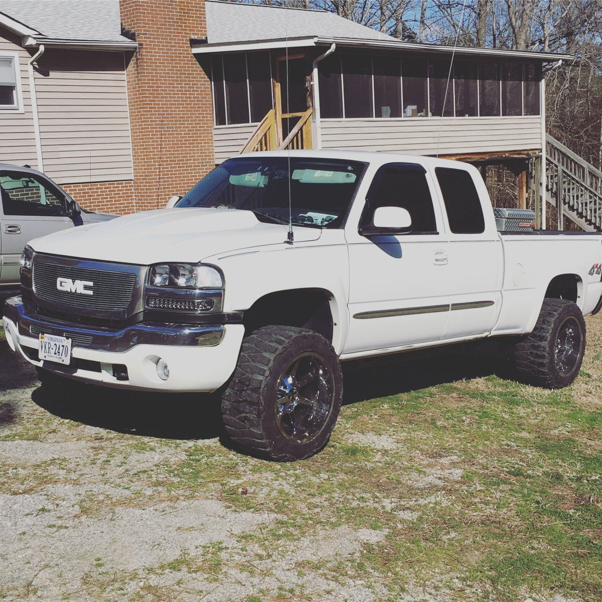 2004 2500HD with Cali Busteds