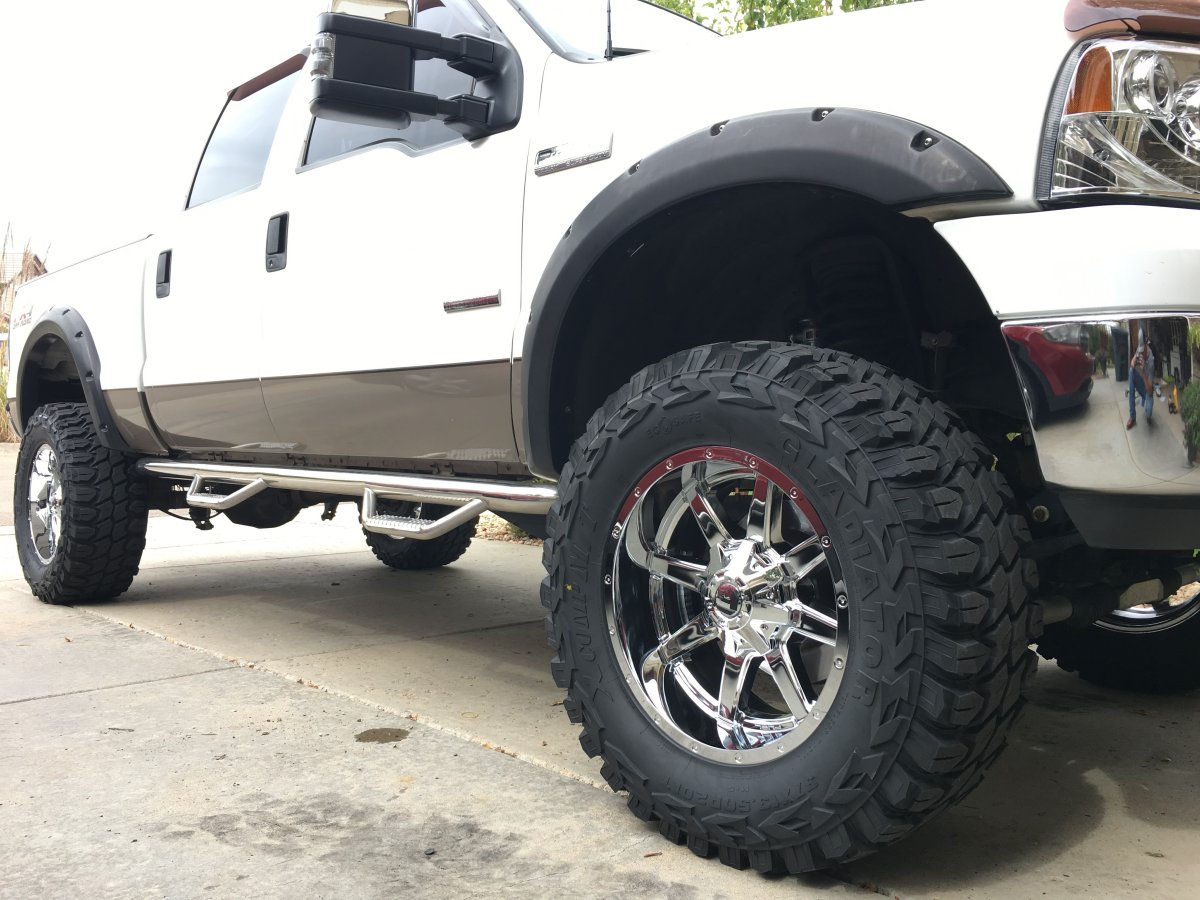 2005 F250 with 20x10 Chrome Maverick Wheels