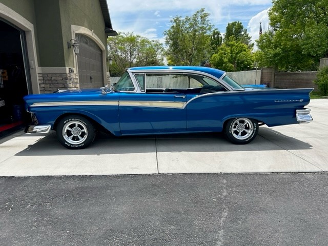 1957 Fairlane with Chrome Torq Thrust D 15x7 Wheels