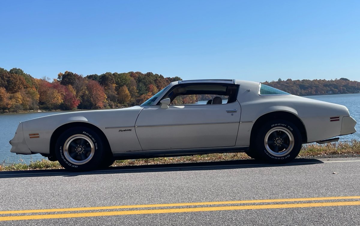 1977 Firebird with 15x7 Torq Thrust D Package