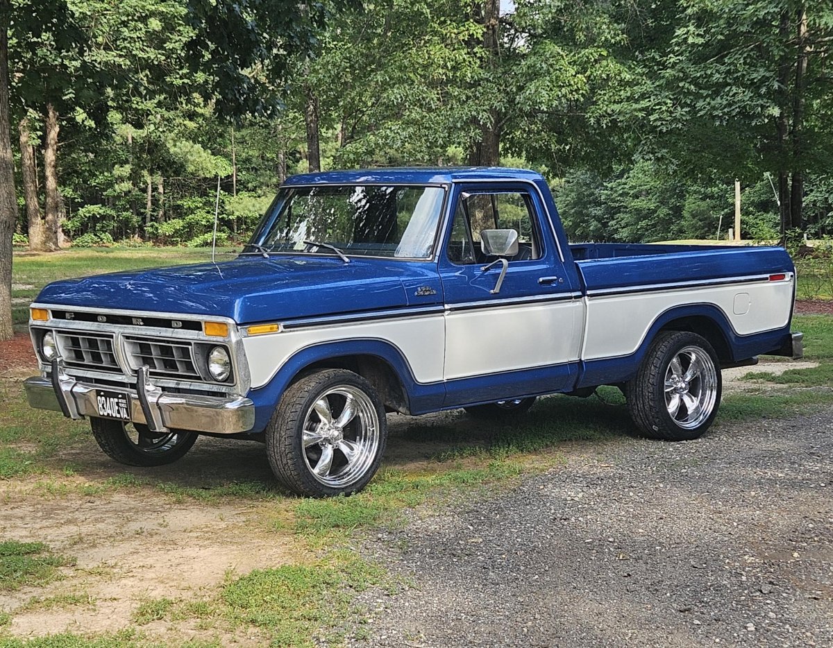 1977 F100 with 20x8 and 20x10 Torq Thrust Package