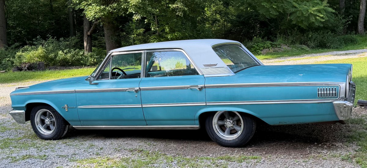 1963 Galaxie with 15x7 Classic Torq Thrust Package