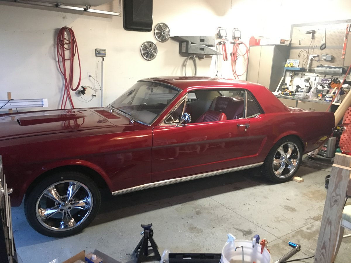 1966 Mustang with Staggered Legends